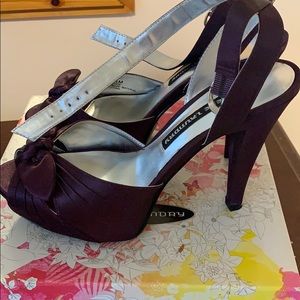 Chinese laundry satin purple heels